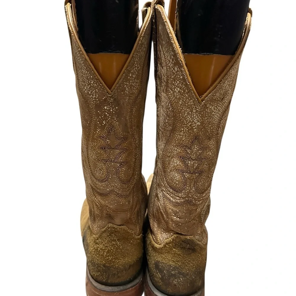 Durango Tan Men's Boots, size 10, pre-owned, gently used.